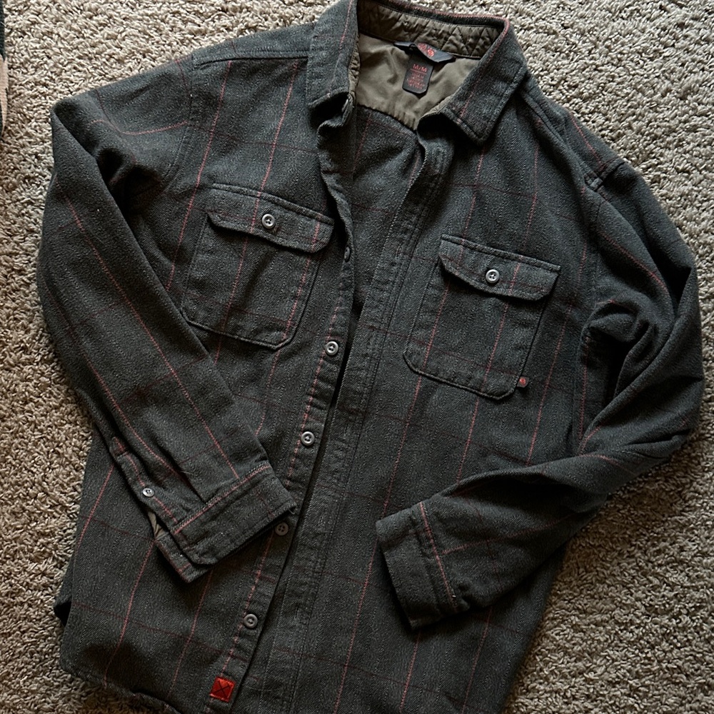 Mountain Hardwear Button Down